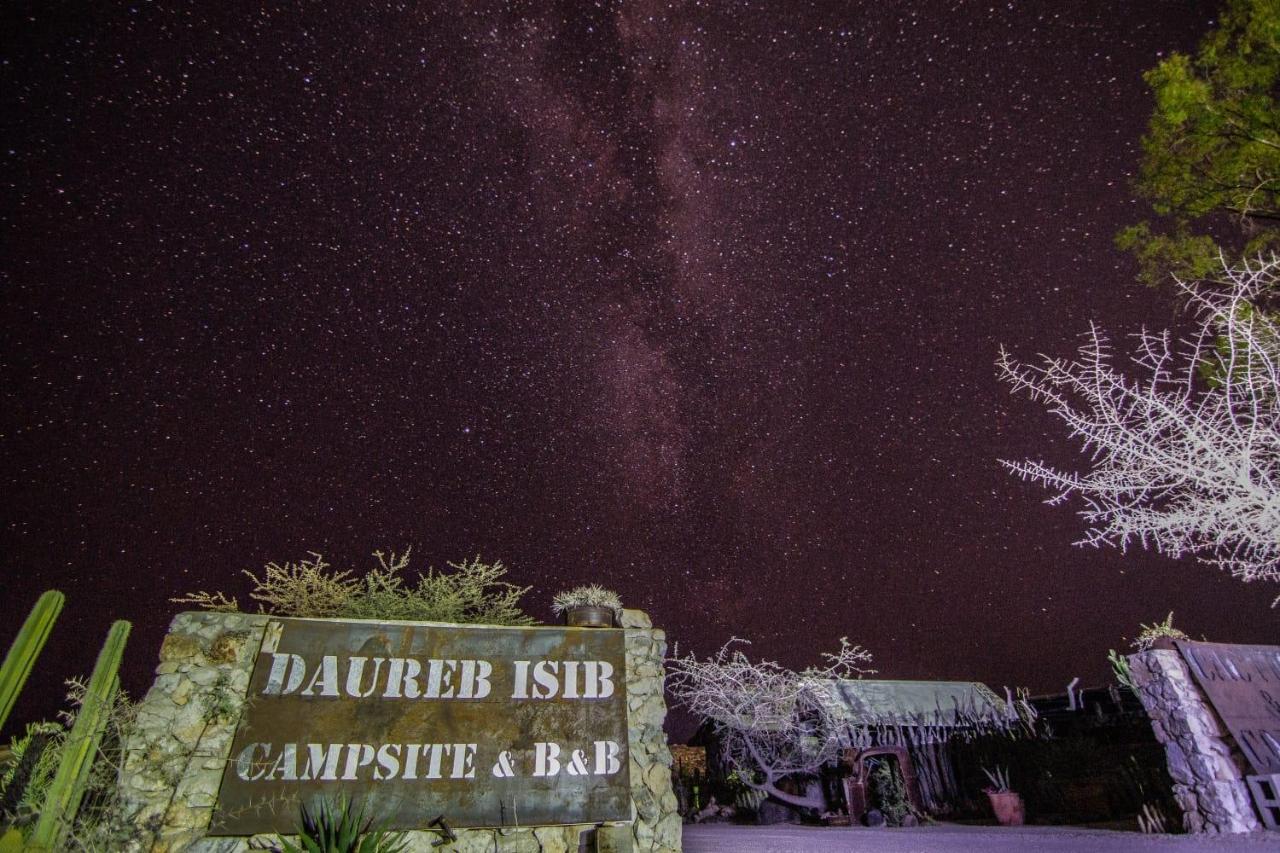 Daureb Isib Campsite And B&B Uis Bagian luar foto